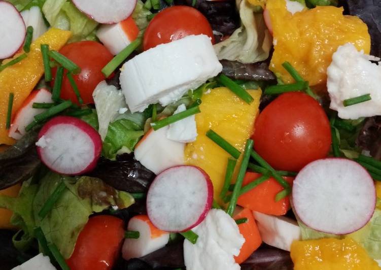 Ensalada con mango y queso de cabra