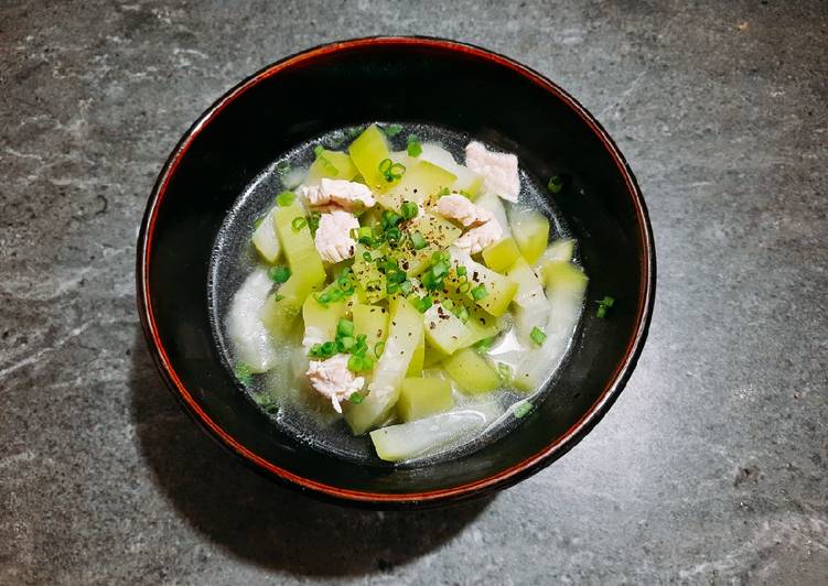 Recipe of Super Quick Homemade Canh bầu nấu thịt heo