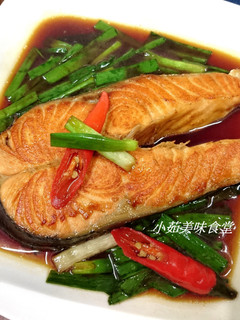【御釀滷煮入味】蔥燒鮭魚 的食譜成品照片