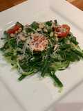 Courgetti with pesto and green beans