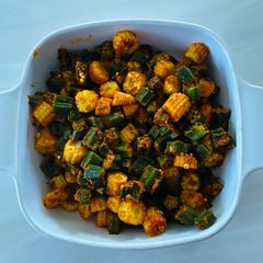 A picture of Babycorn and okra.