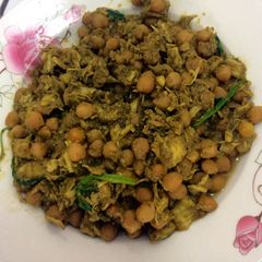 A picture of Chicken chickpea curry.