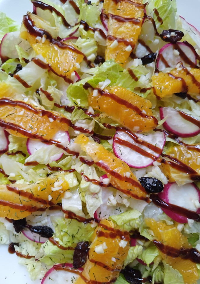 Una foto de Ensalada agridulce de rabanitos
