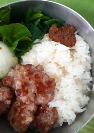 รูปของ ข้าวเหนียวหมูทอด