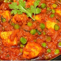 A picture of Shahi Matar-paneer.