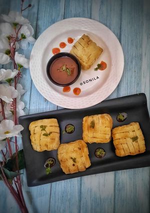A picture of Soya veggies mat samosa.