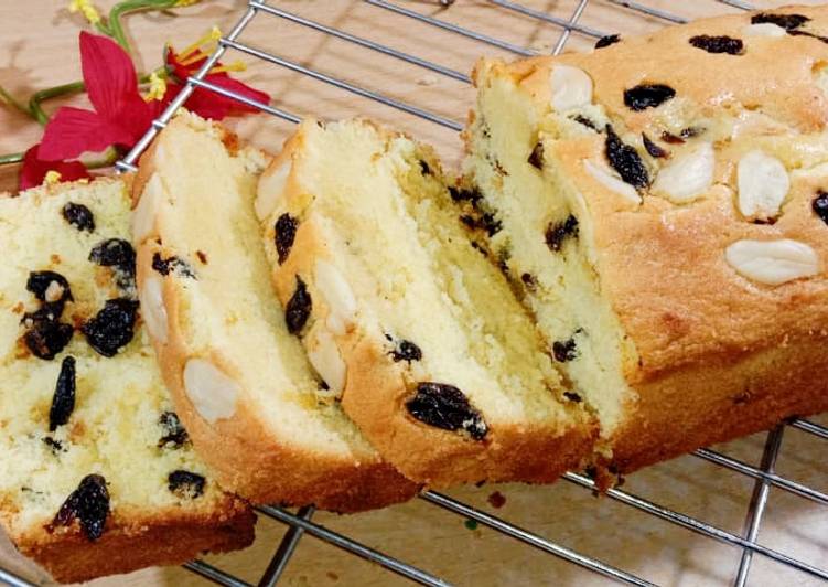 Vanilla Raisin Pound Cake