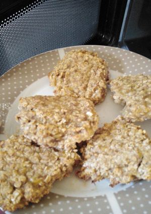 Una foto de Galletas de avena y plátano 🍌