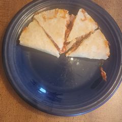 A picture of Pizzadillas.