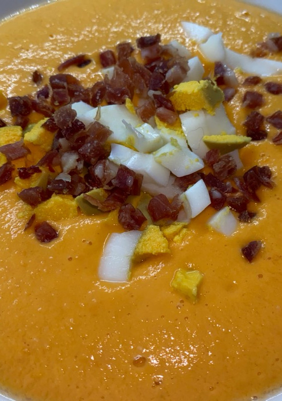 Una foto de Salmorejo sin pan - Thermomix