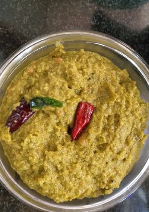 A picture of Raw Tamarind chutney.