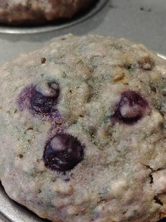 A picture of Blueberry Oatmeal Muffins.