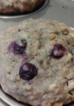 A picture of Blueberry Oatmeal Muffins.