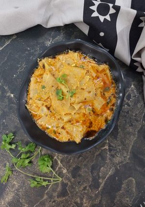 A picture of Rajasthani Papad Curry.
