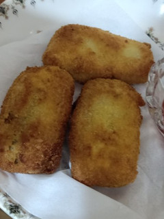 A picture of Bread roll.
