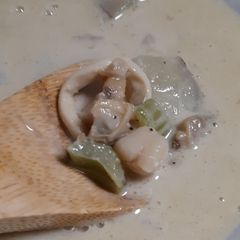 A picture of Dairy Free New England Seafood Chowder.