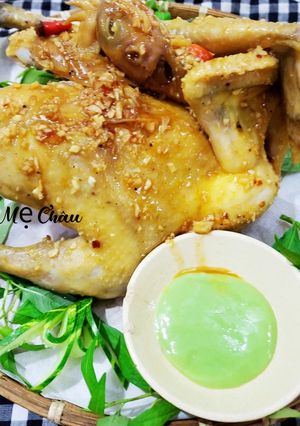 Hình của món Gà tre hấp mắm nhĩ.