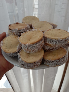 Una foto de Alfajores Chilenos