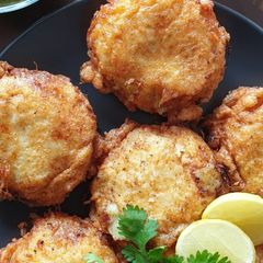 A picture of Aaloo qeema cutlets.