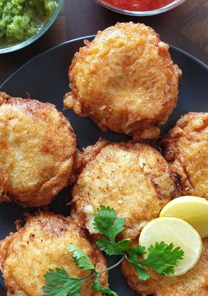 A picture of Aaloo qeema cutlets.