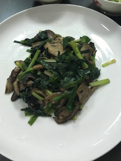 快炒-韭菜炒菇【10分鐘】【臺式】【家常菜】【名字等於材料系列】 的食譜成品照片