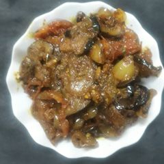 A picture of Kashmiri khatte baingan.