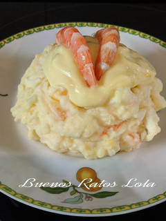 Una foto de Pastel de patata con merluza y langostinos