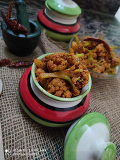 गोभी का अचार (Gobhi ka achar recipe in Hindi) रेसिपी मुख्य फोटो