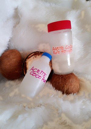 Una foto de Aceite de coco artesanal