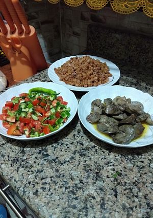 صورة لوصفة كبد وقوانص ومعكرونة محمرة