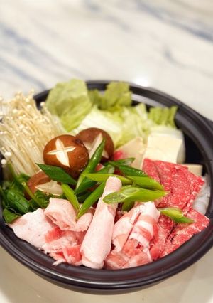 A picture of Sukiyaki.
