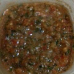A picture of Green chutney.