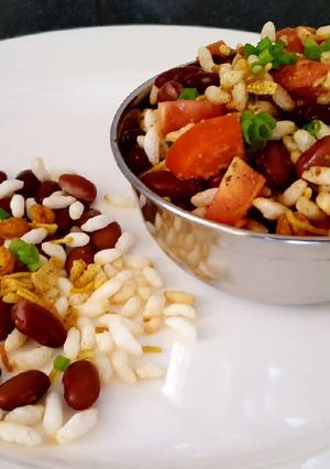 A picture of Red beans krispies treat.