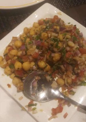 A picture of Chana chat.
