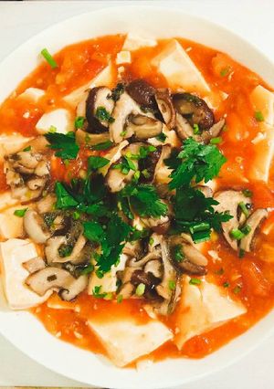 Hình của món Đậu hủ sốt cà với nấm đông cô.