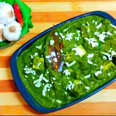 Paneer in mint coriander and spinach greavy A picture of Paneer in mint coriander and spinach greavy.