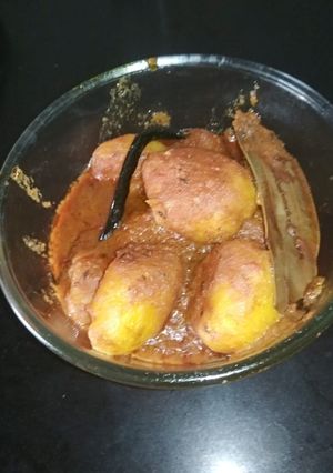 ডিম আলুর দম(dim aloor dum recipe in Bengali) রেসিপির প্রধান ছবি