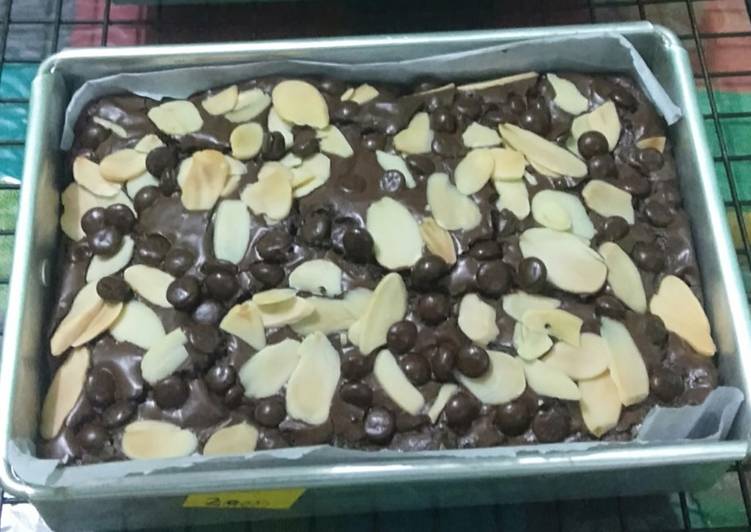 11 Resep: Brownies panggang shiny crust yang Bikin Ngiler!