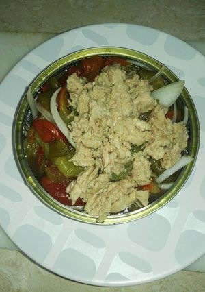Foto principal de Ensalada de pimientos asados y atún