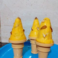 A picture of Mango kulfi.