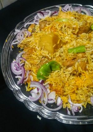 A picture of Chicken biryani.