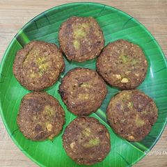 A picture of Parippu vada.