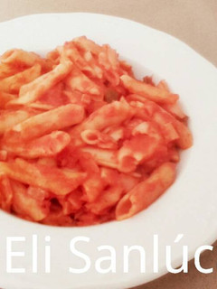 Una foto de Macarrones con especias tiger especial espaguetis