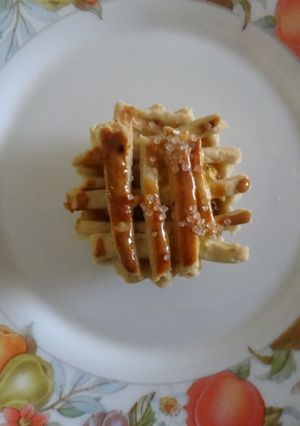 A picture of Tiny Happy Apple Tarts.