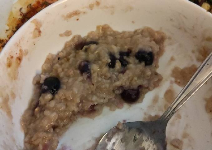 Delicious Blueberry Oatmeal