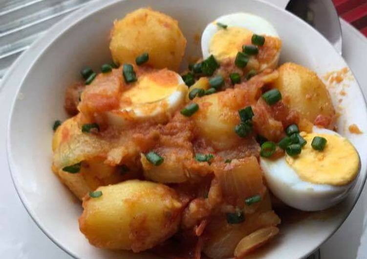 Irish Potatoes with Boiled Eggs