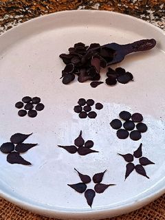 عکسی از دستور شکلات چیپسی خانگی 🍀