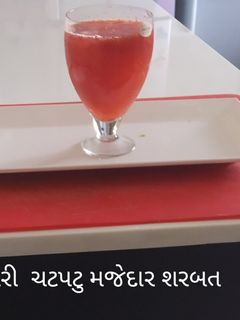 સ્ટ્રોબેરી ચટપટુ મજેદાર શરબત રેસીપી મુખ્ય ફોટો