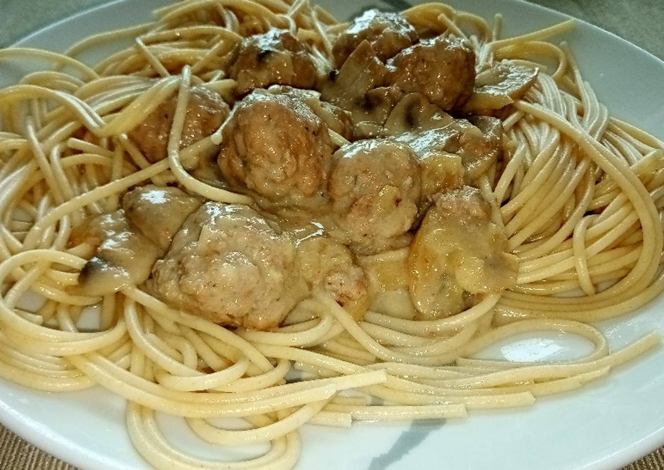 Albóndigas con champiñones