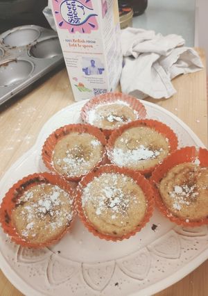A picture of Best lemon and lime cupcakes.